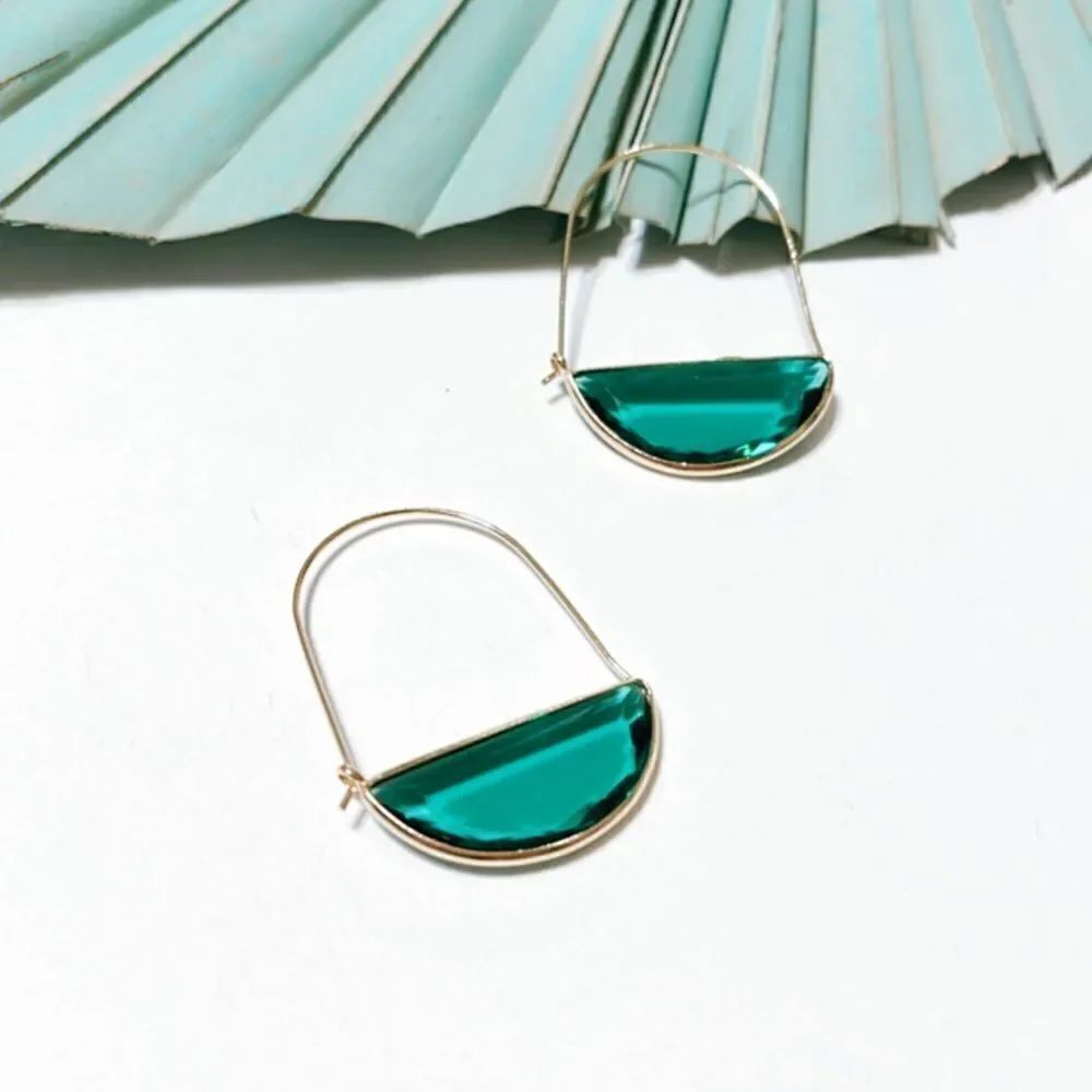 Green crystal hoop earrings S84